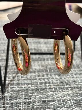 Gold Hoop Earrings - Classic Women's Jewelry